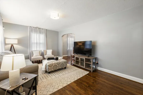 $1,800 | 108 South St Marks Avenue, Chattanooga, TN 37411