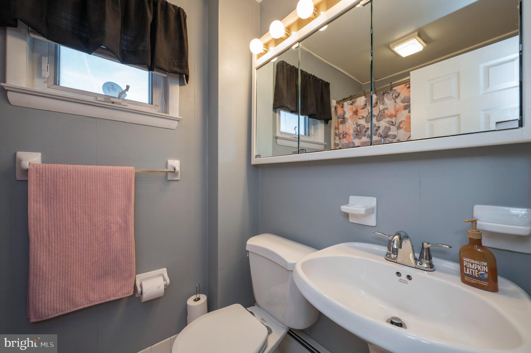 15059 London Road Philadelphia, PA 19116 - Photo 23 of 34 Gallery Image 23