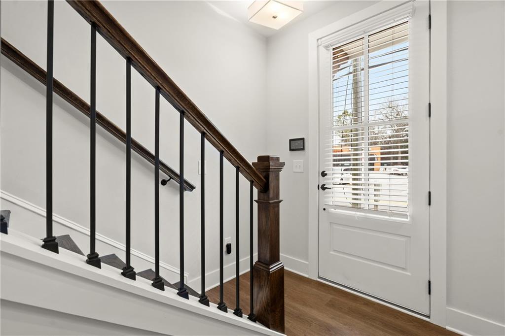 146 Chestnut Circle Atlanta, GA 30342 - Photo 29 of 32