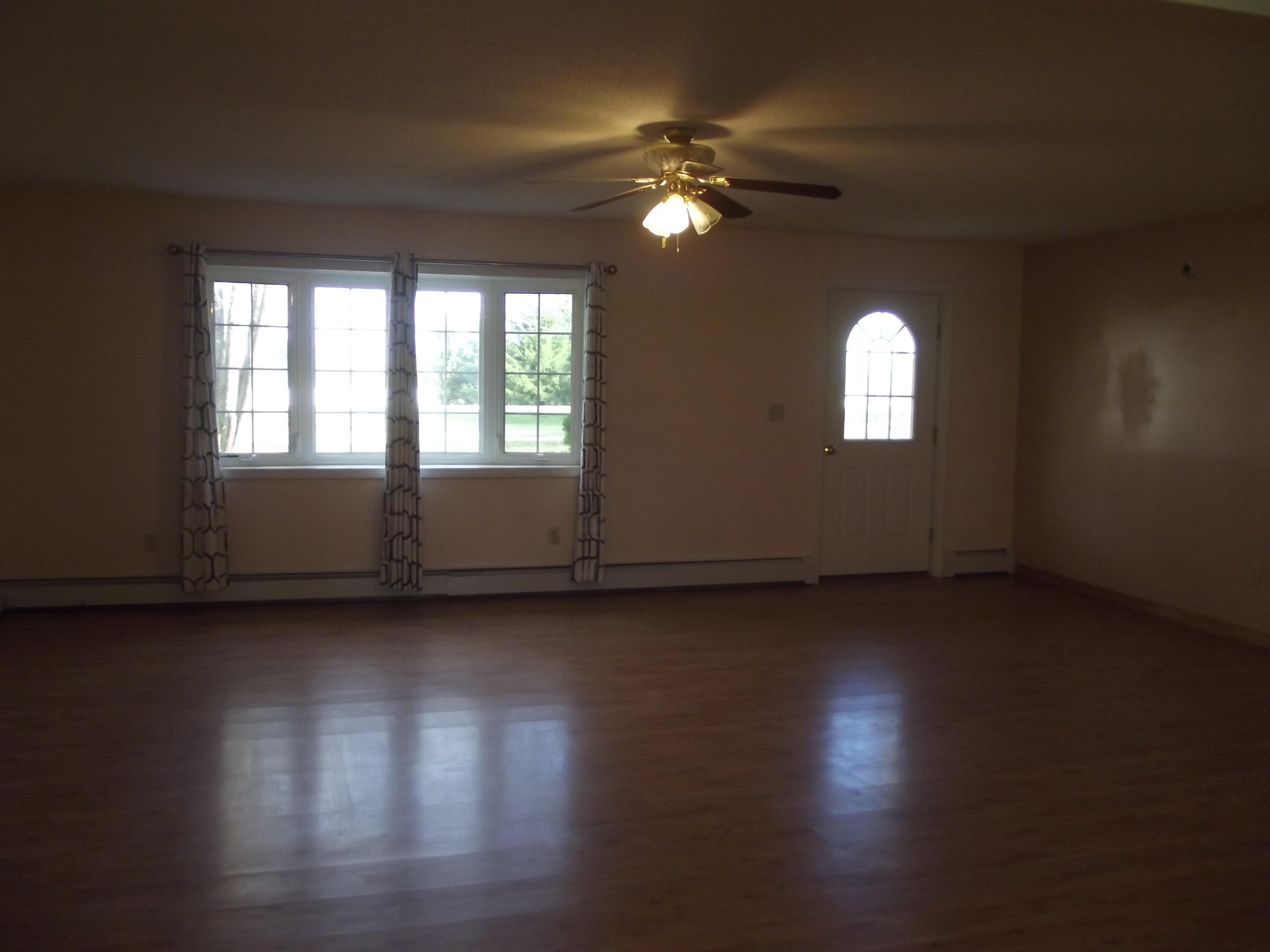 336 Williams Road Newport, ME 04953 - Photo 9 of 22 Living_Room