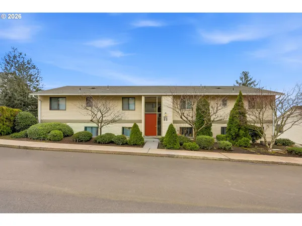 $232,500 | 12088 Southwest King Arthur Street, Unit B, King City, OR 97224