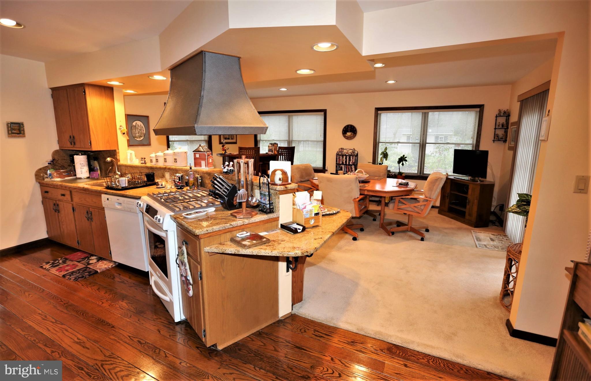 568 Dutch Neck Road Hightstown, NJ 08520 - Photo 9 of 48 Gallery Image 9