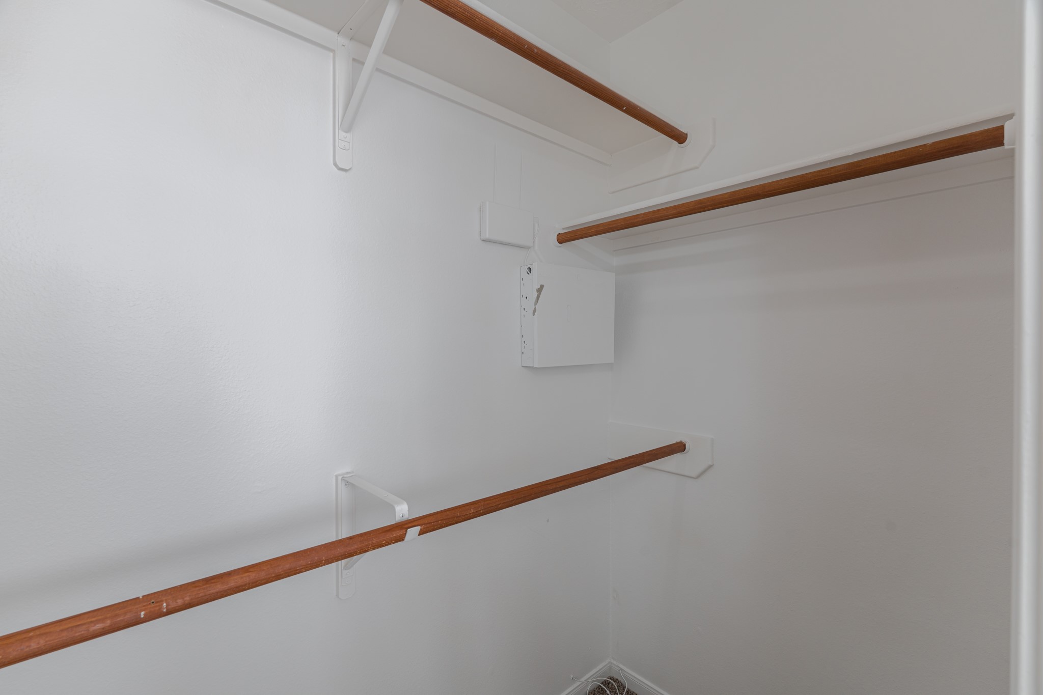 10347 Mist Lane Houston, TX 77070 - Photo 20 of 32 a close up of a wall