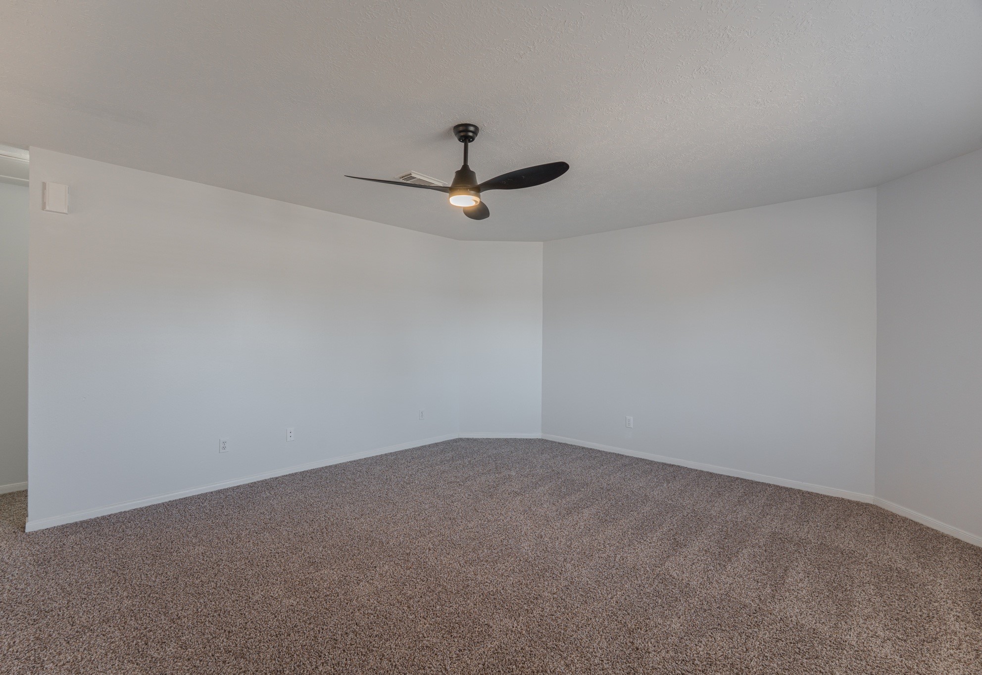 10347 Mist Lane Houston, TX 77070 - Photo 22 of 32 an empty room