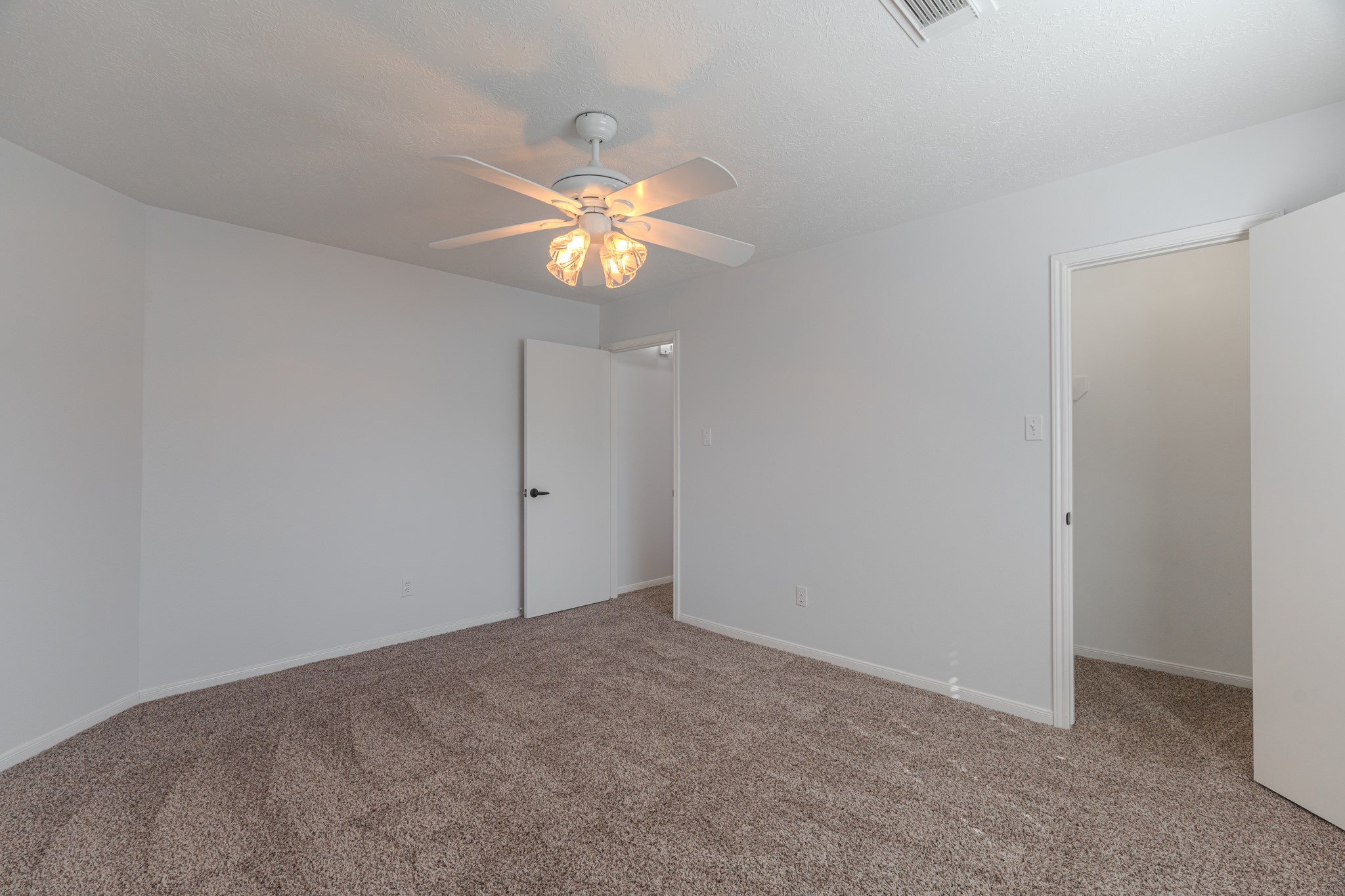 10347 Mist Lane Houston, TX 77070 - Photo 28 of 32 a view of an empty room