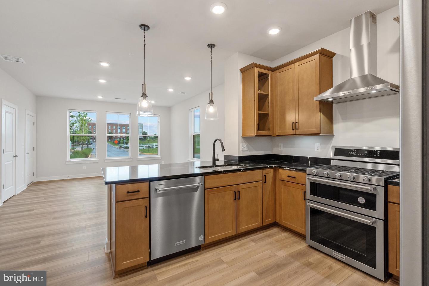 45176 Drowes Terrace Sterling, VA 20166 - Photo 16 of 32