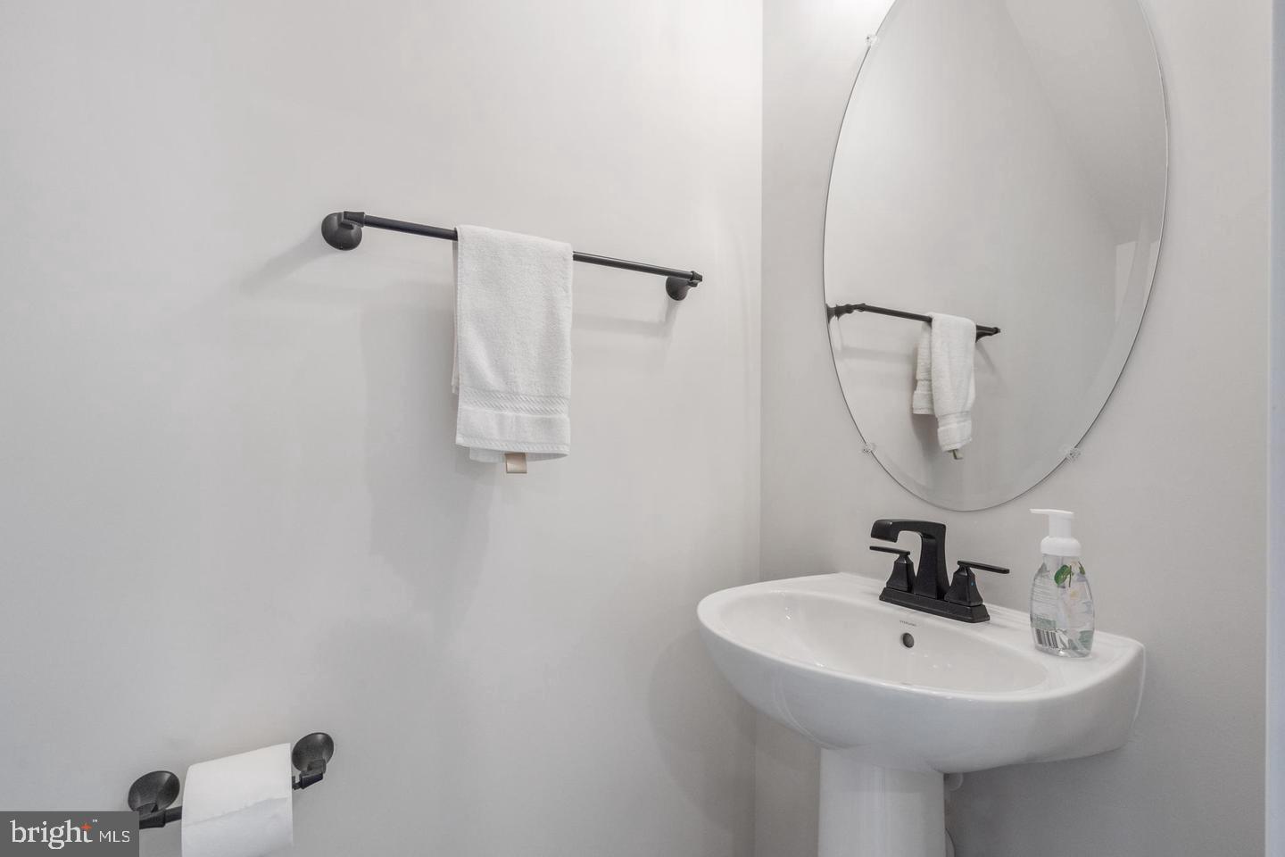 45176 Drowes Terrace Sterling, VA 20166 - Photo 17 of 32