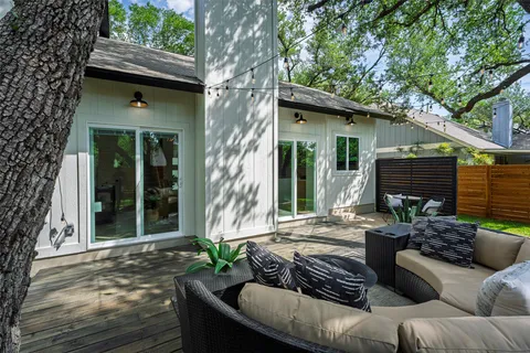 $720,000 | 9111 Hazelhurst Drive, Austin, TX 78729