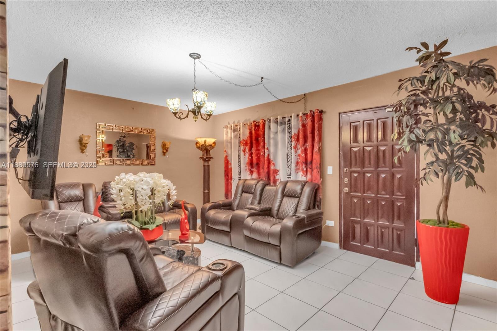 830 East 12th Place Hialeah, FL 33010 - Photo 4 of 9