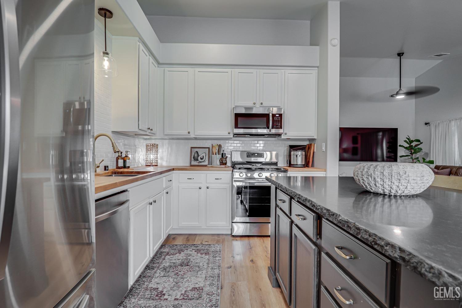 Undisclosed Address Bakersfield, CA 93314 - Photo 15 of 35