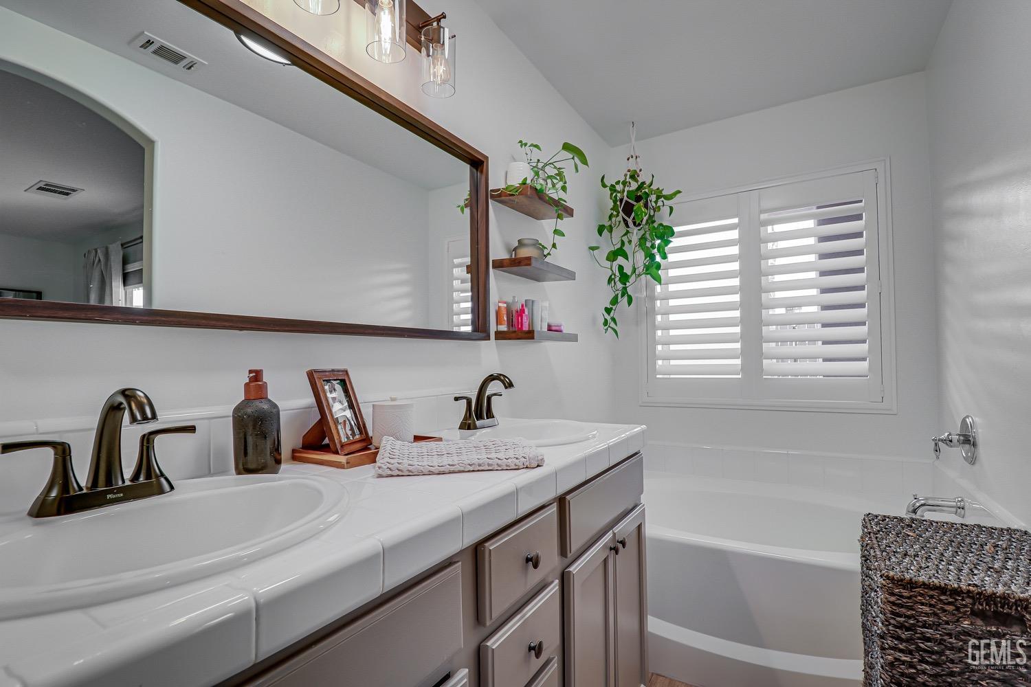 Undisclosed Address Bakersfield, CA 93314 - Photo 21 of 35