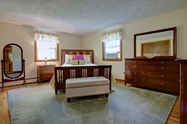 1324 Old Worcester Road Framingham, MA 01701 - Photo 18 of 29 Gallery Image 18