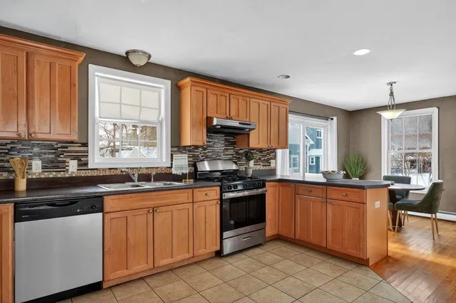 $619,999 | 48 Greenleaf Street, Manchester, NH 03103