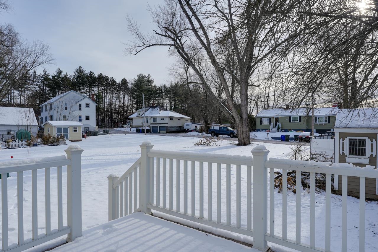48 Greenleaf Street Manchester, NH 03103 - Photo 3 of 30