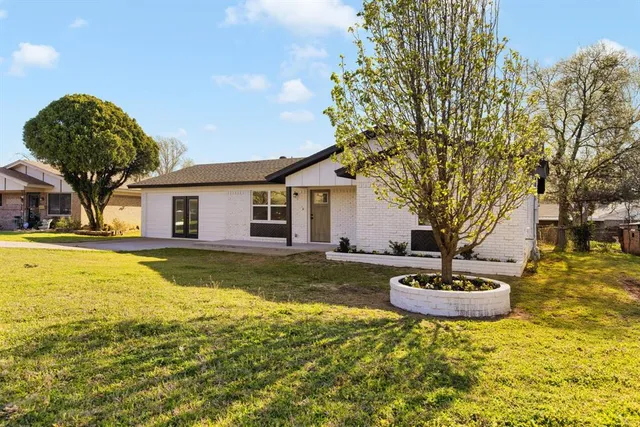 $279,000 | 6509 Tina Court, Forest Hill, TX 76140