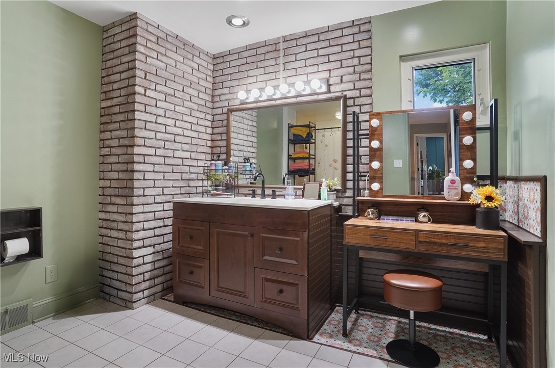 2596 Brice Road Akron, OH 44313 - Photo 38 of 50 Gallery Image 38