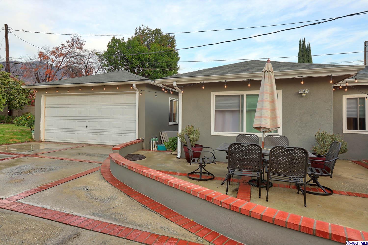 1027 West Kenneth Road Glendale, CA 91202 - Photo 23 of 31