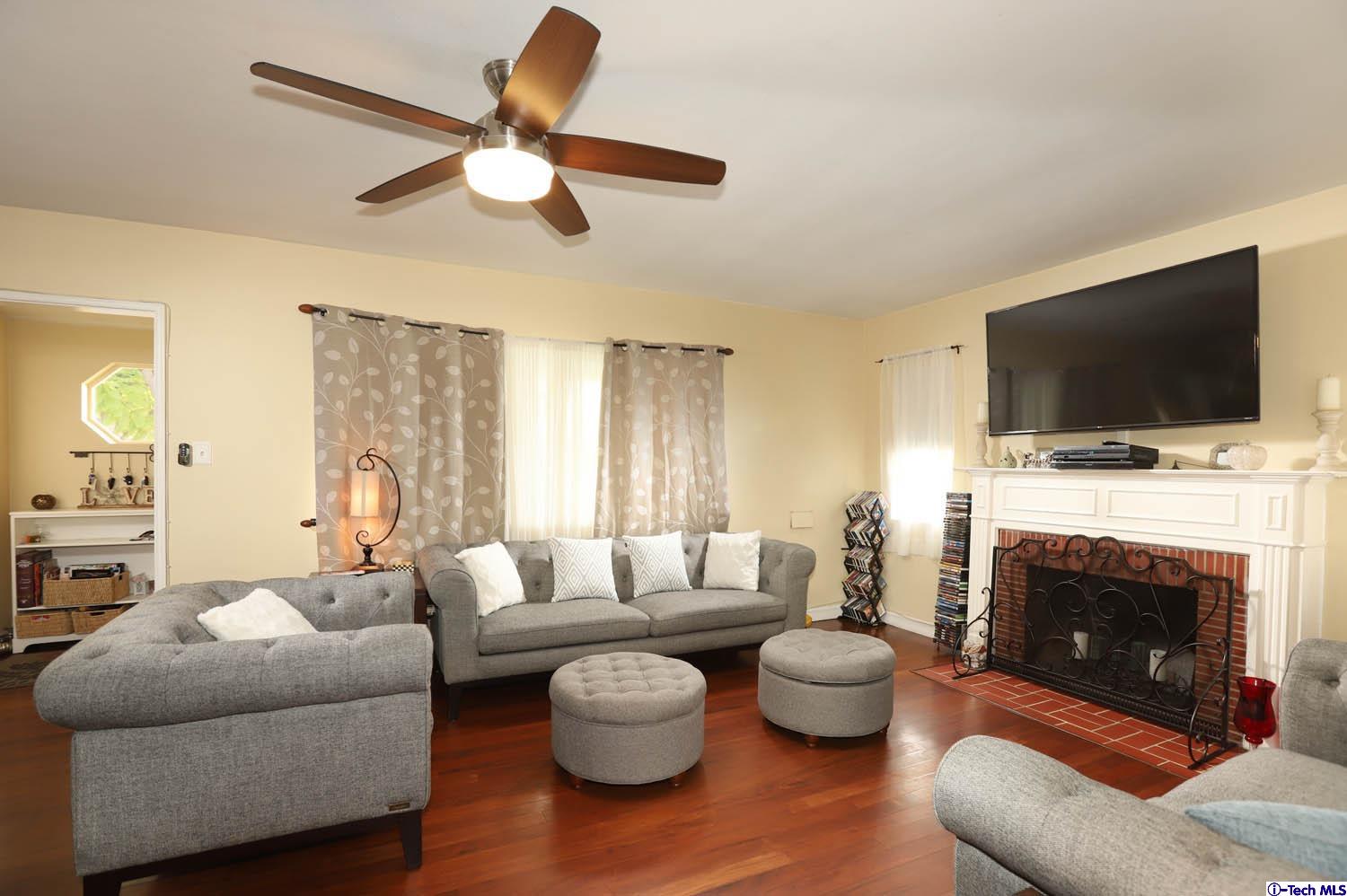 1027 West Kenneth Road Glendale, CA 91202 - Photo 5 of 31