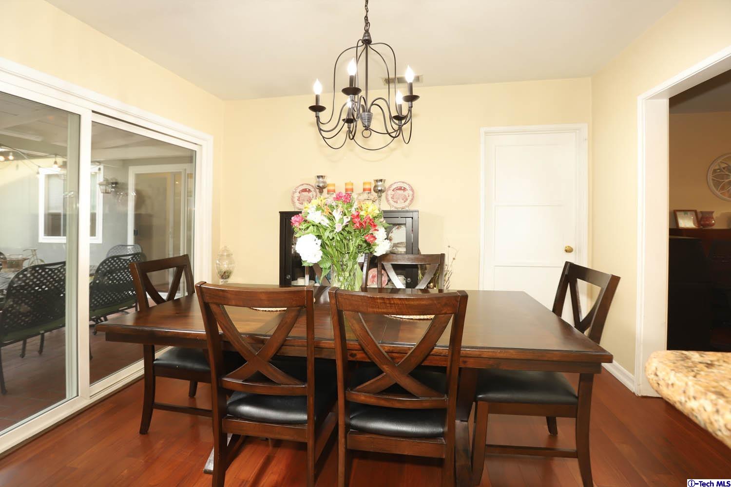 1027 West Kenneth Road Glendale, CA 91202 - Photo 7 of 31