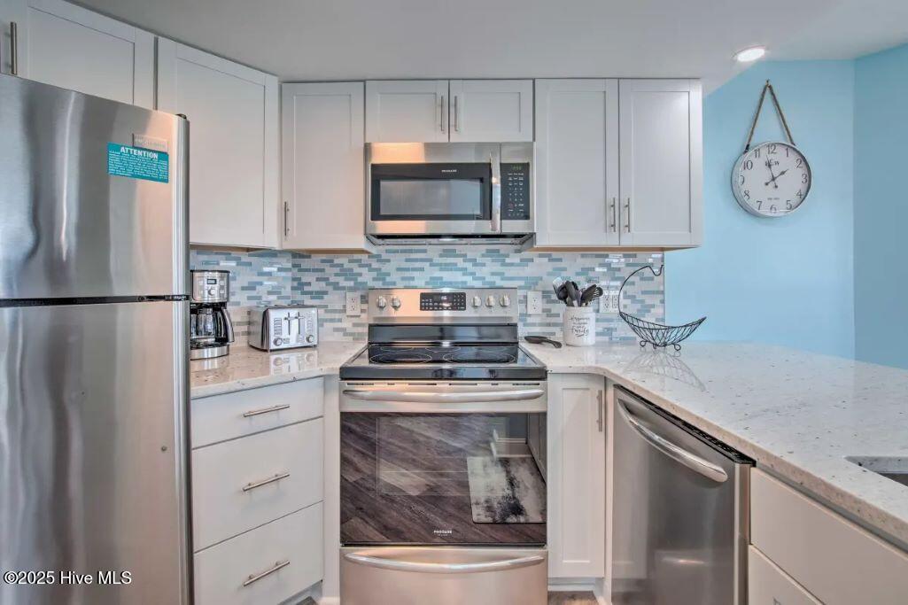 2000 New River Inlet Road, Unit 3501 North Topsail Beach, NC 28460 - Photo 12 of 47 Kitchen