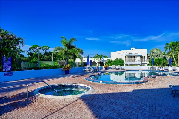 $2,200 | 3323 Olympic Drive, Unit 726, Naples, FL 34105