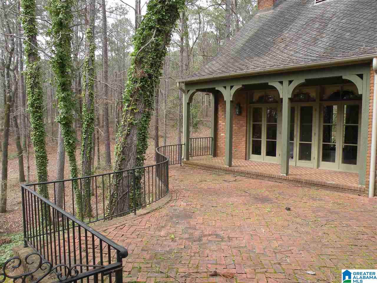 2423 Overhill Road Sylacauga, AL 35150 - Photo 6 of 38
