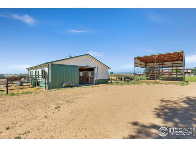 a house view with a outdoor space