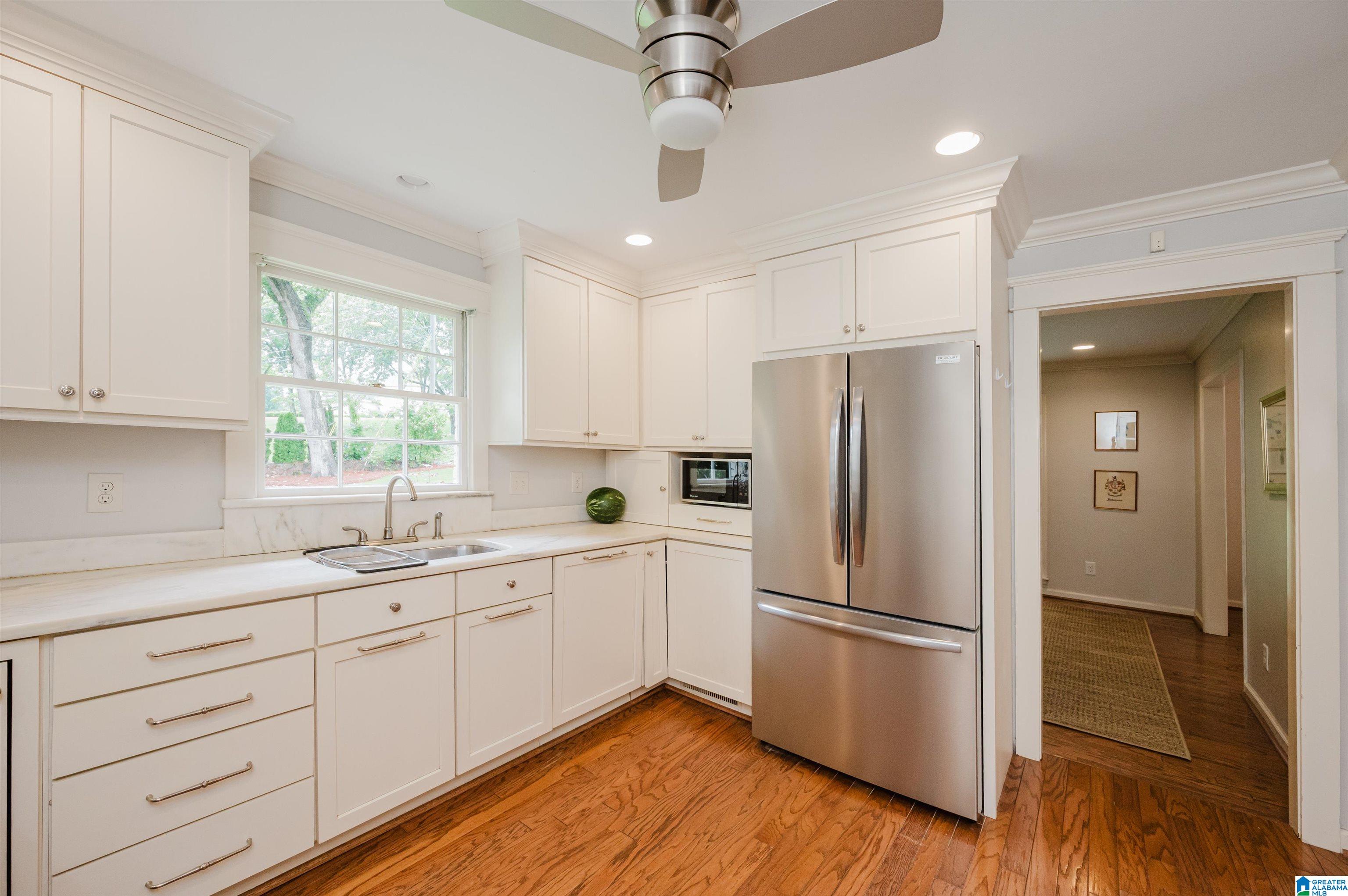 1833 Shades Crest Road Birmingham, AL 35216 - Photo 12 of 69