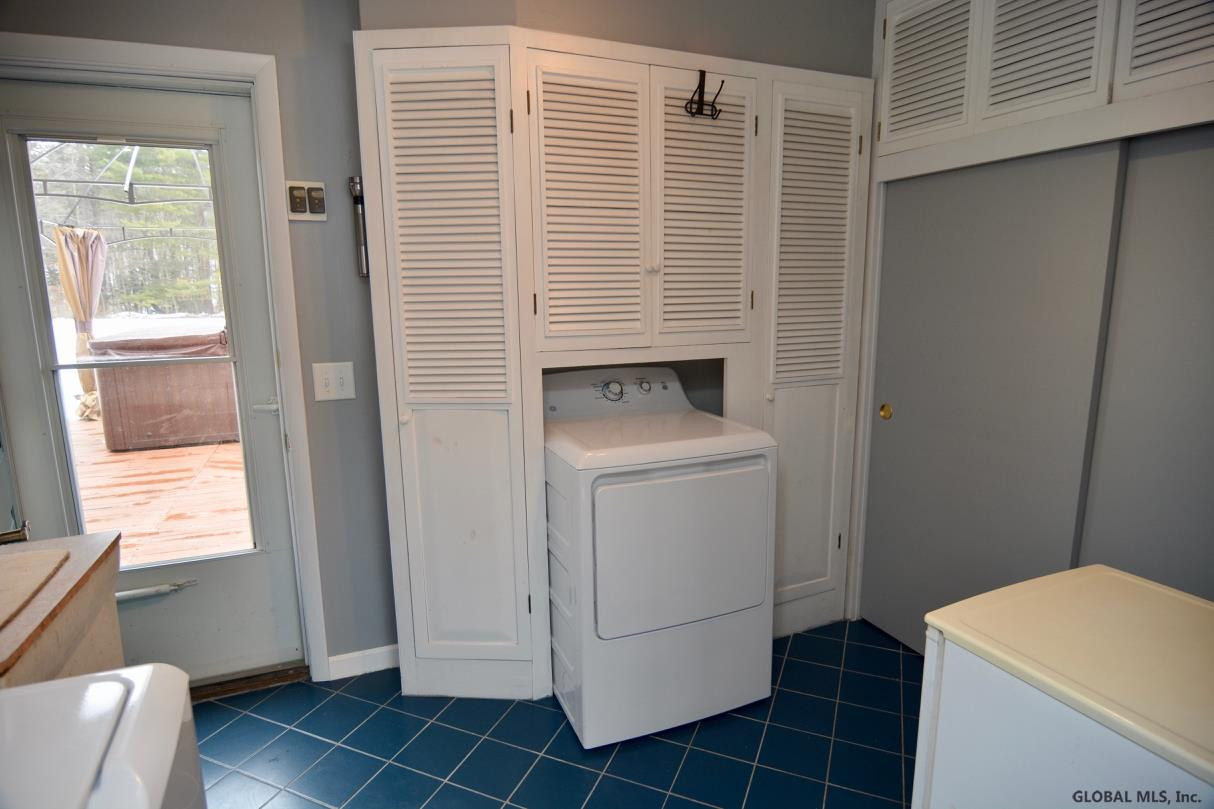 127 Priddle Point Road Gloversville, NY 12078 - Photo 17 of 38 Photo 17