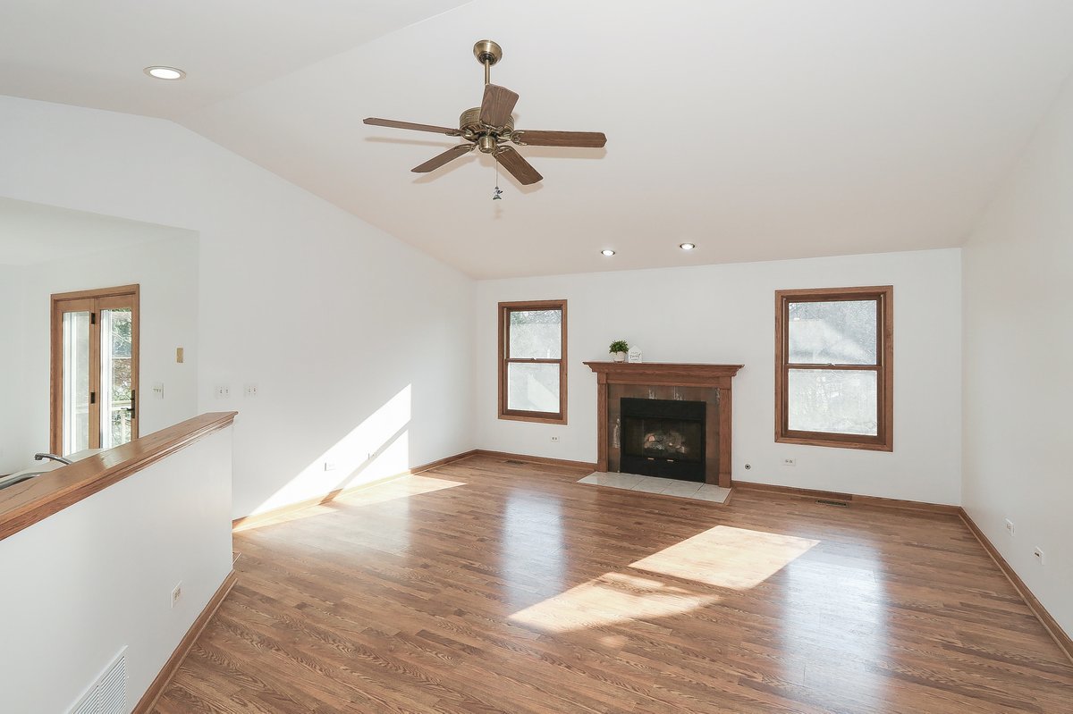 3502 Ridge Road Island Lake, IL 60042 - Photo 8 of 36 Gallery Image 8