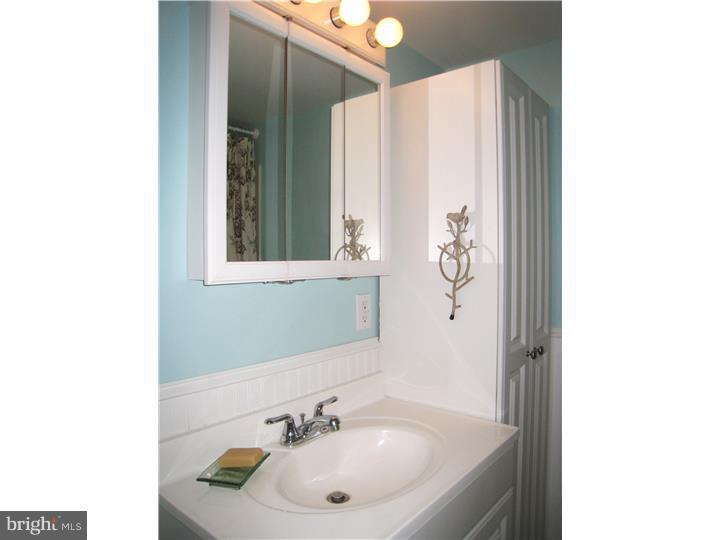 2763 Township Line Road Norristown, PA 19403 - Photo 16 of 20 Bathroom