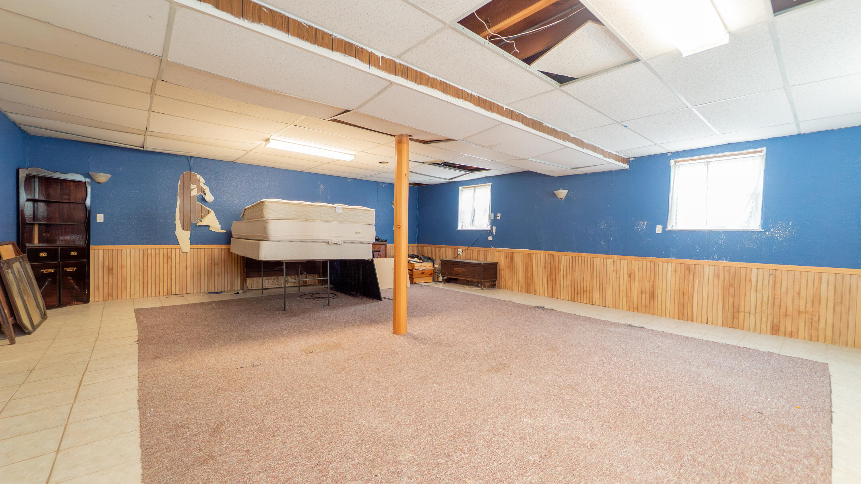 2008 Sir Richard Road Schererville, IN 46375 - Photo 14 of 24 a view of an empty room with a window