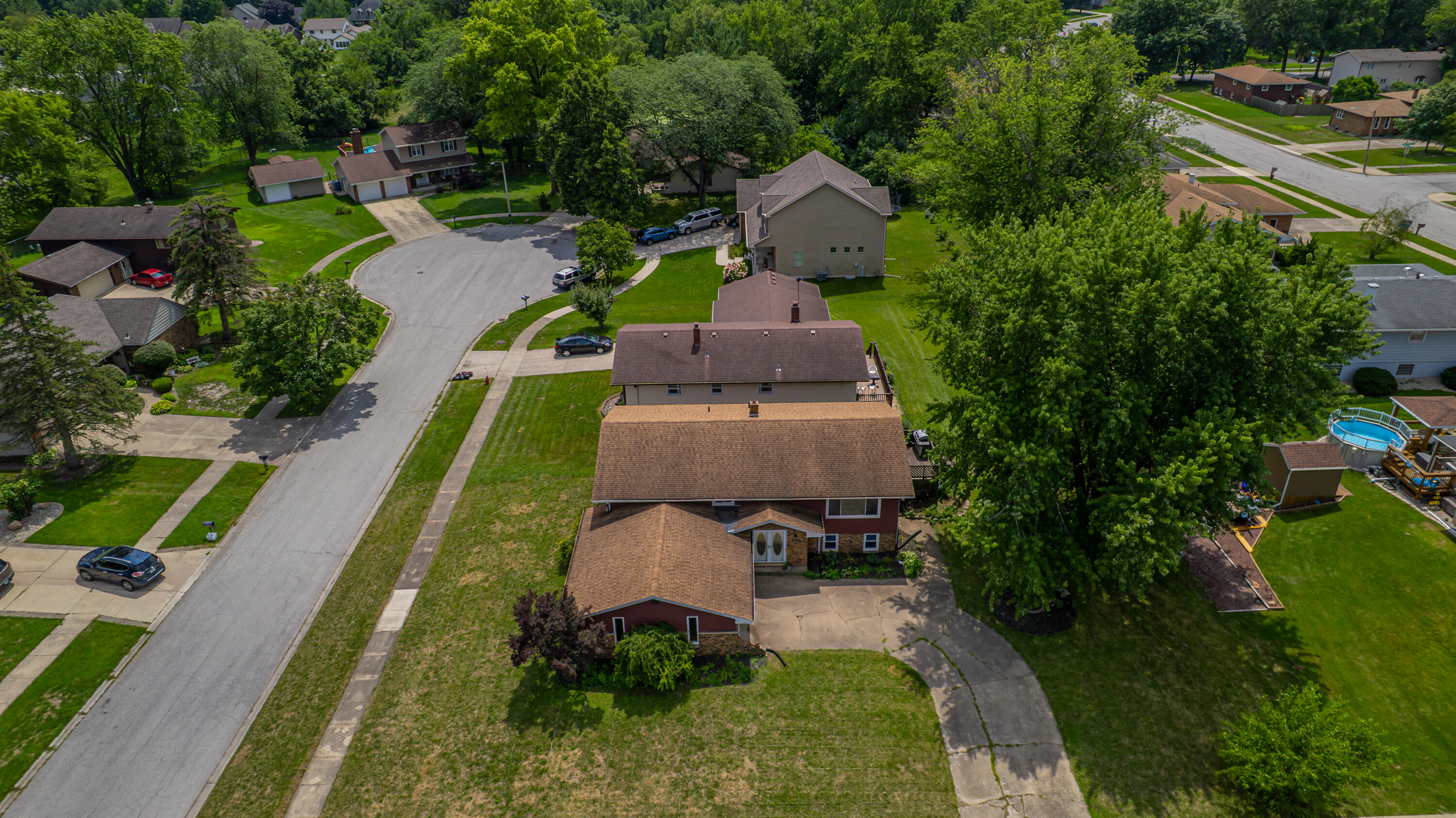 2008 Sir Richard Road Schererville, IN 46375 - Photo 22 of 24 an aerial view of a house with swimming pool garden and patio