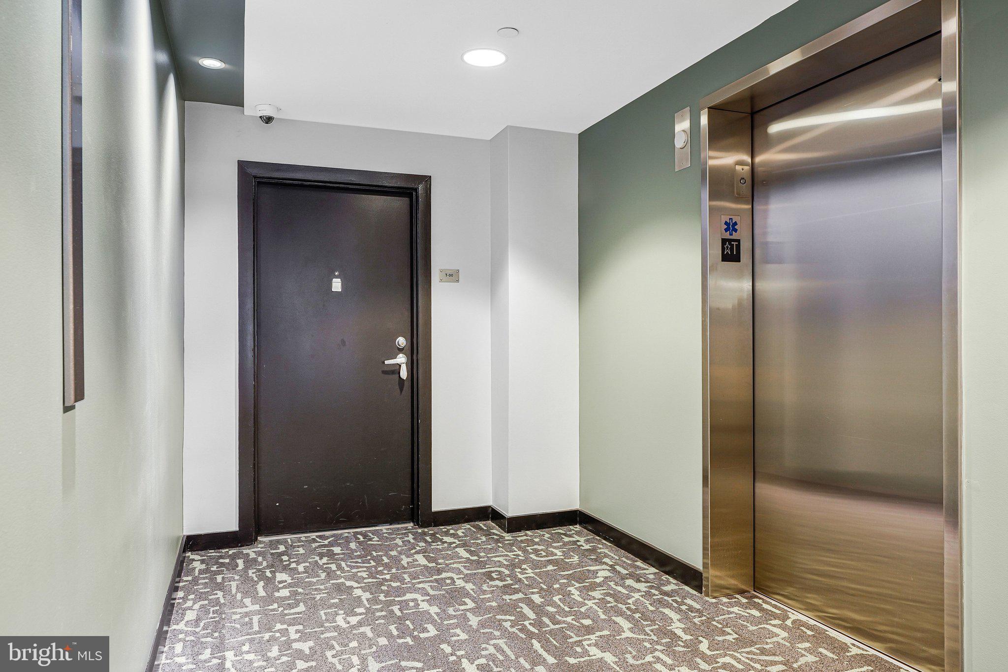 912 F Street Northwest, Unit T00 Washington, DC 20004 - Photo 2 of 22