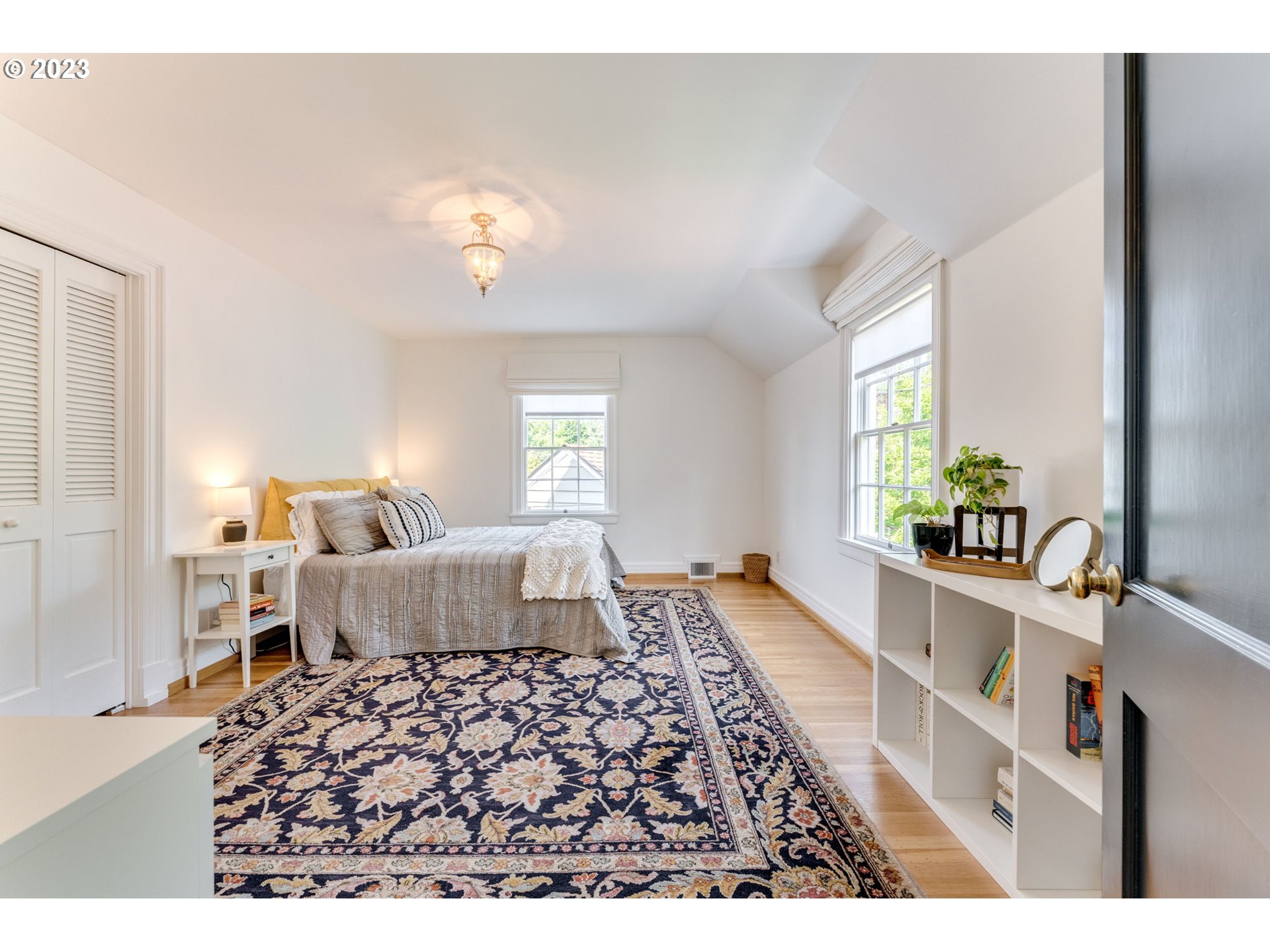 4129 Southwest Greenleaf Court Portland, OR 97221 - Photo 24 of 48