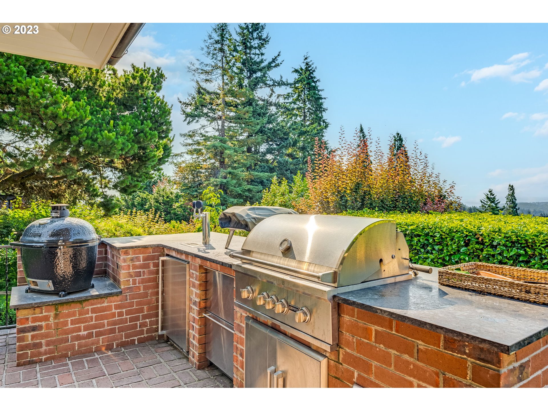 4129 Southwest Greenleaf Court Portland, OR 97221 - Photo 36 of 48