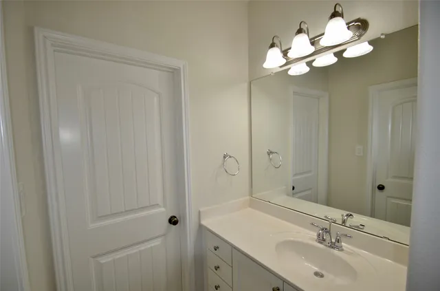 $3,000 | 9617 Solana Vista Loop, Unit A, Austin, TX 78750