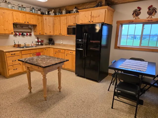 $269,000 | W2003 Highway 21, Berlin, WI 54923