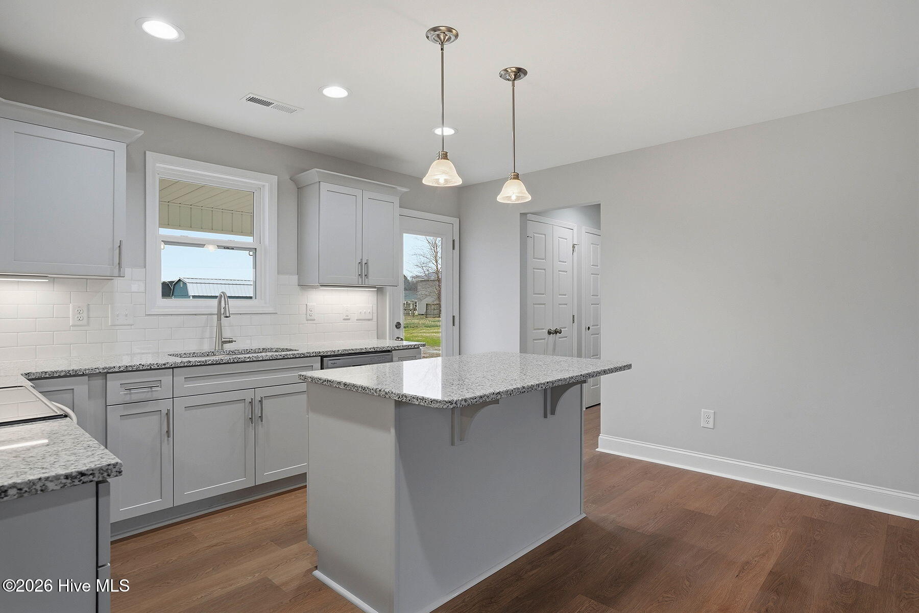 244 Rae Street Warsaw, NC 28398 - Photo 8 of 35 13-web-or-mls-244 Rae St-29