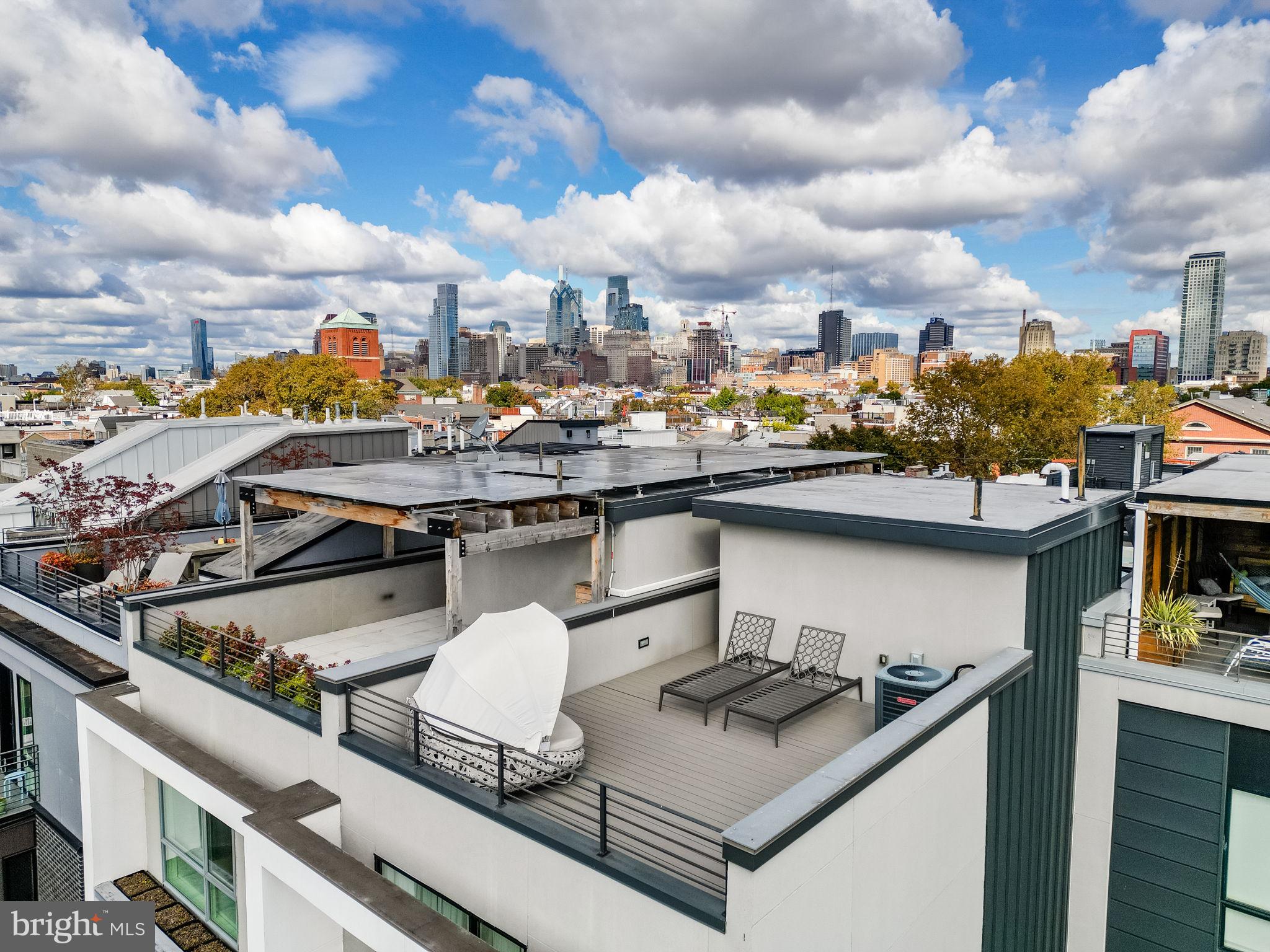 609 Queen Street Philadelphia, PA 19147 - Photo 22 of 29 a view of a city