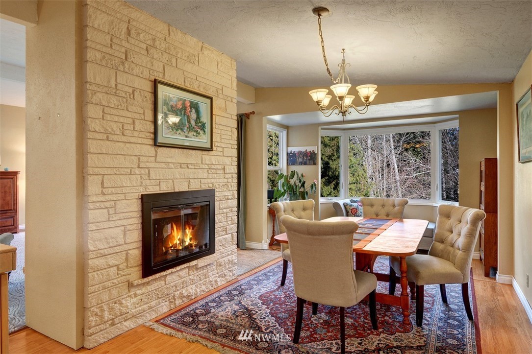 7515 Ridge Way Edmonds, WA 98026 - Photo 4 of 24 Gallery Image 4