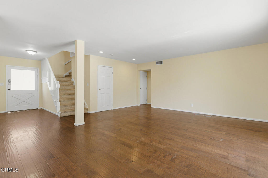 593 Talbert Avenue Simi Valley, CA 93065 - Photo 8 of 39 021_cjp_2176_4000_print_646