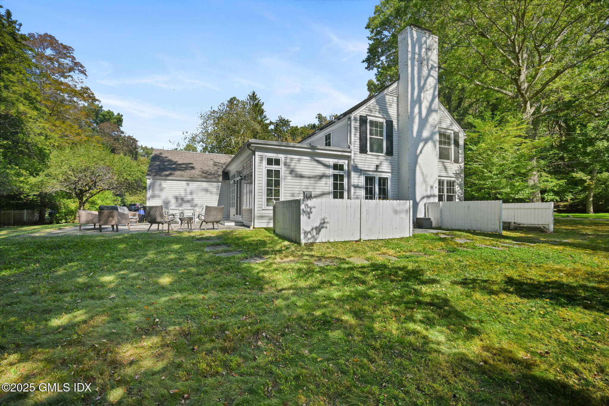 37 Ridgeview Avenue Greenwich, CT 06830 - Photo 44 of 49 a view of a house with backyard and garden