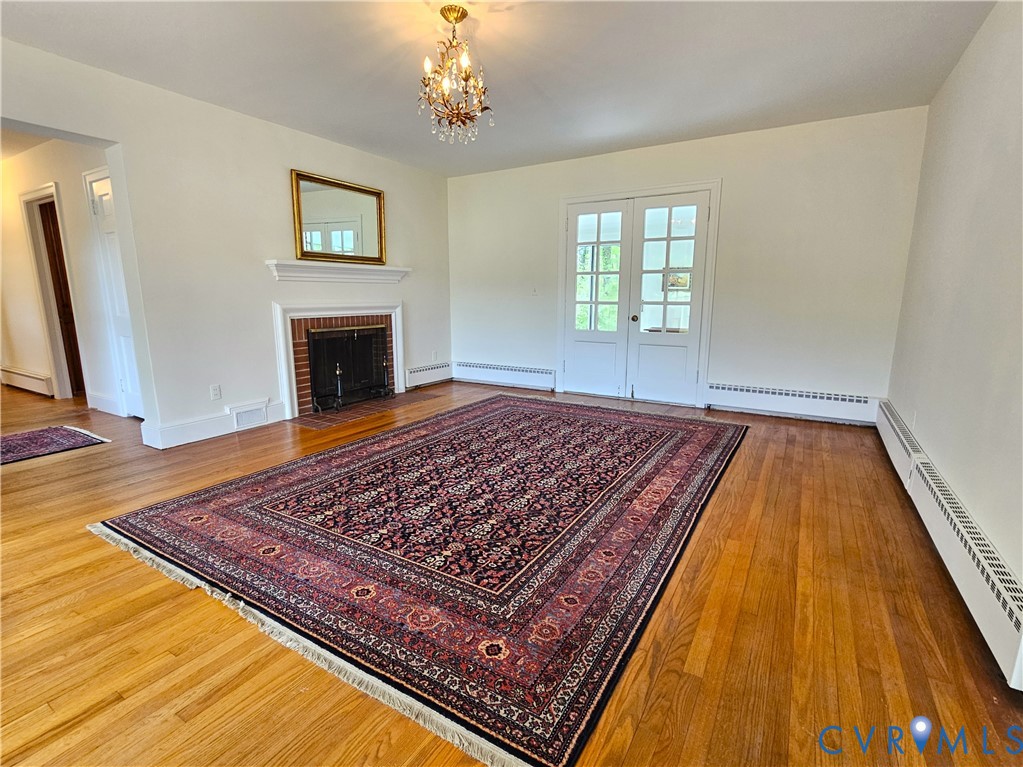 3271 Rosney Road Dillwyn, VA 23936 - Photo 8 of 45 a living room with a rug