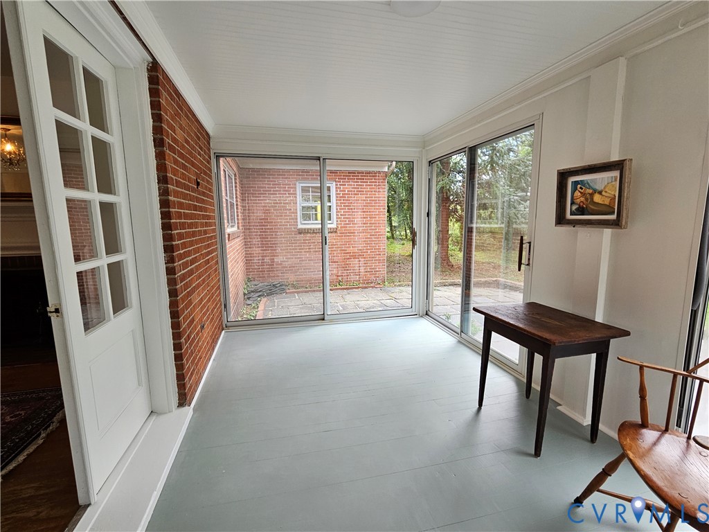 3271 Rosney Road Dillwyn, VA 23936 - Photo 10 of 43 Screened-in porch.