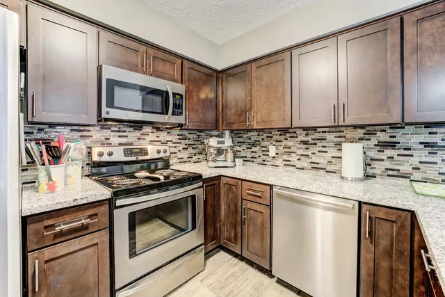 $223,500 | 2611 Grants Lake Boulevard, Unit 181, Sugar Land, TX 77479