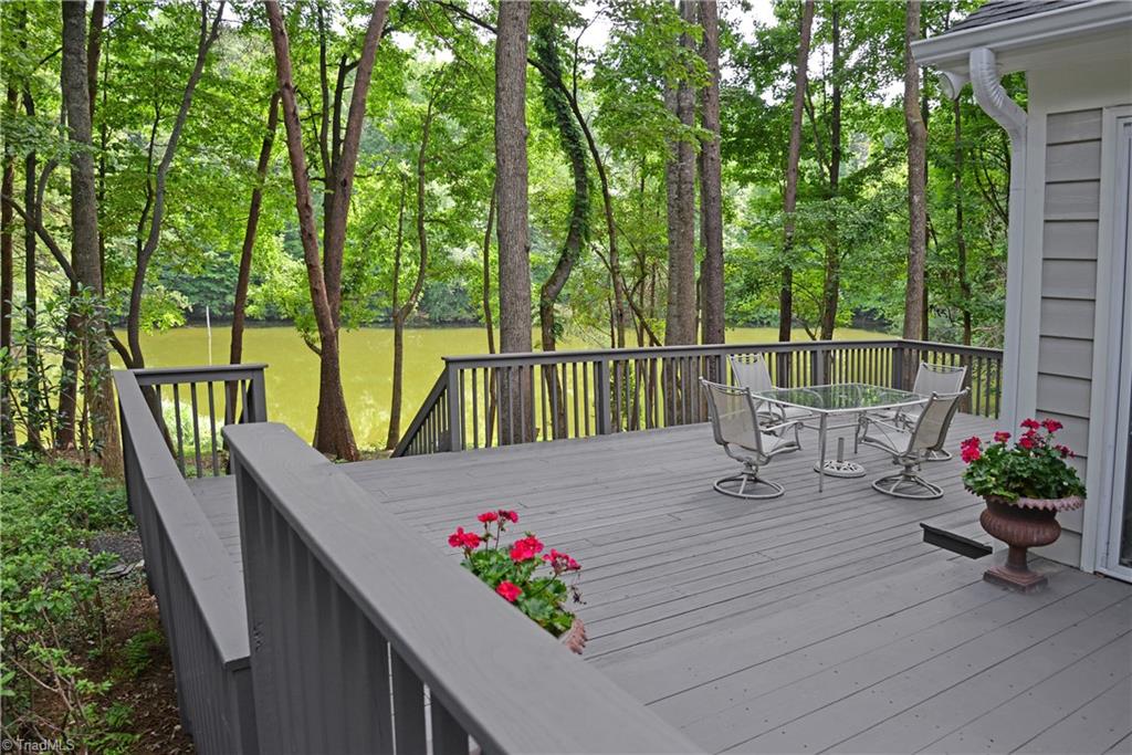 4931 Hackamore Road Greensboro, NC 27410 - Photo 19 of 29 Deck