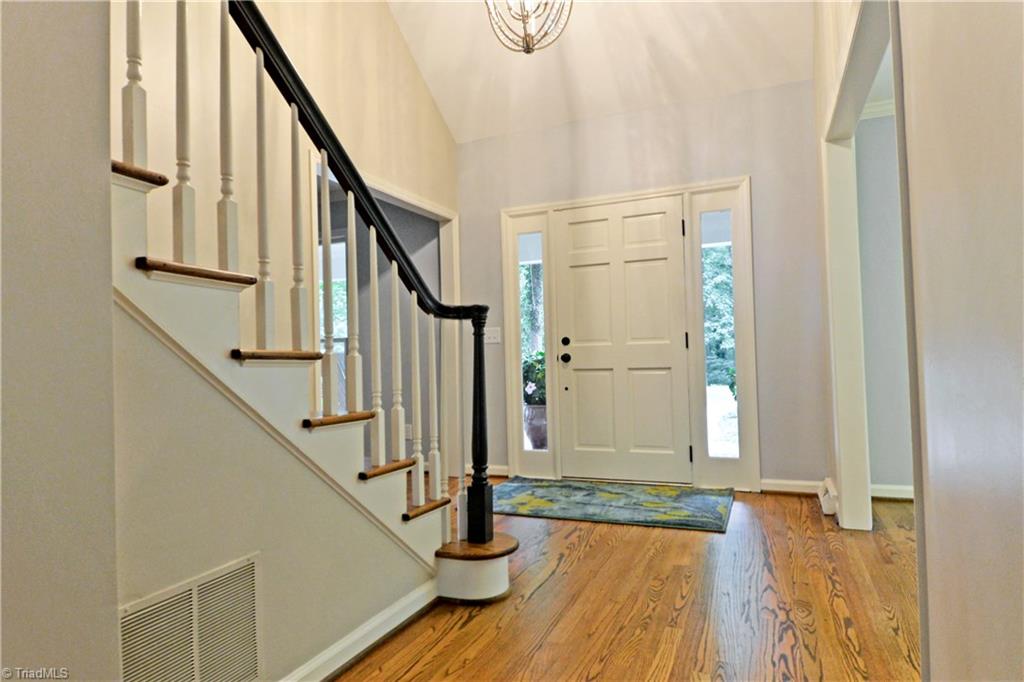 4931 Hackamore Road Greensboro, NC 27410 - Photo 4 of 29 Entry