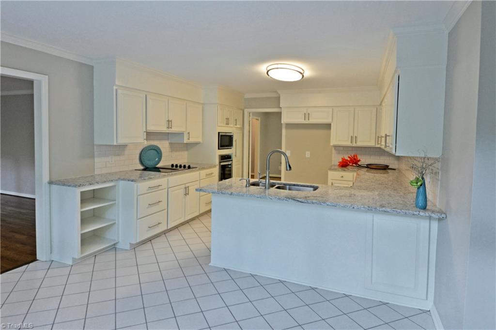 4931 Hackamore Road Greensboro, NC 27410 - Photo 8 of 29 Kitchen