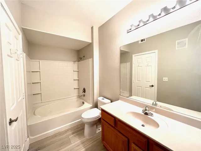 $1,395 | 7135 South Durango Drive, Unit 304, Las Vegas, NV 89113